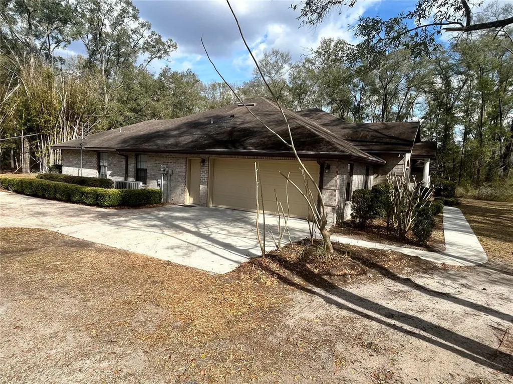 19112 NW 156th Avenue Alachua FL 32615