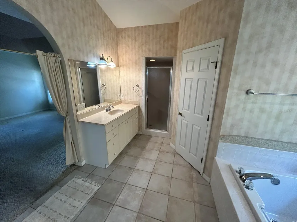 19112 NW 156th Avenue Alachua FL 32615