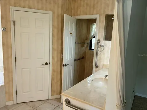 19112 NW 156th Avenue Alachua FL 32615