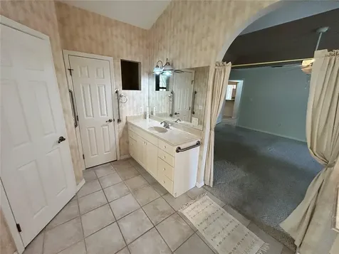 19112 NW 156th Avenue Alachua FL 32615