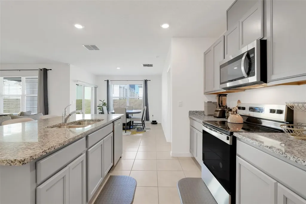 11400 Amber Ridge Drive Zellwood FL 32798