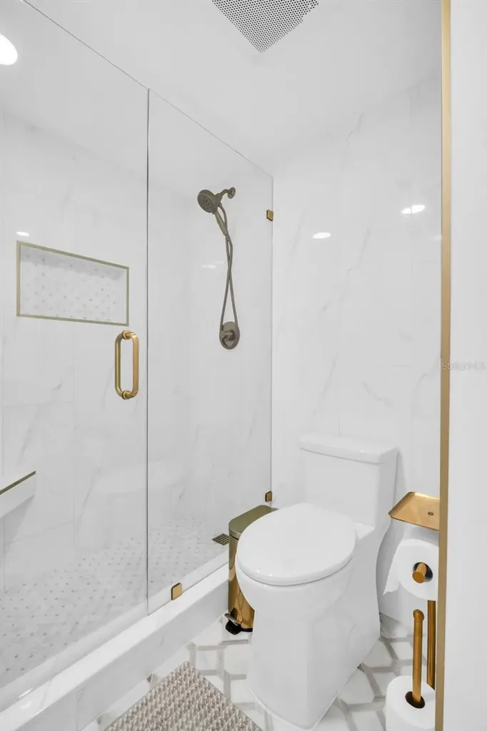 346 Moorings Cove Drive Tarpon Springs FL 34689