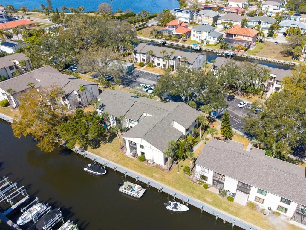 346 Moorings Cove Drive Tarpon Springs FL 34689