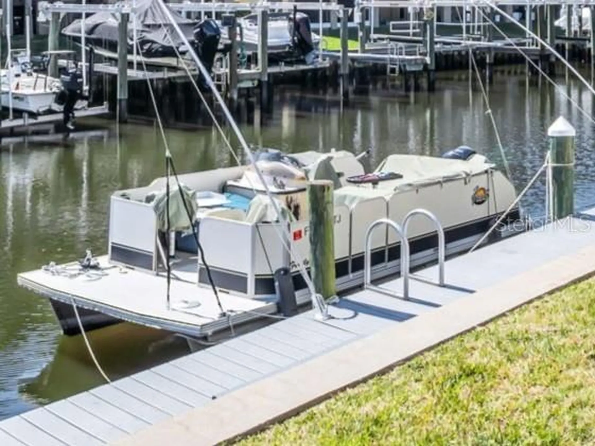 346 Moorings Cove Drive Tarpon Springs FL 34689