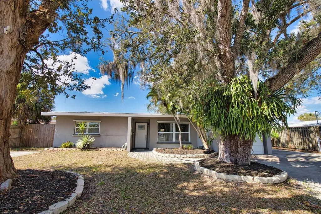 1937 Gold Avenue Sarasota FL 34235