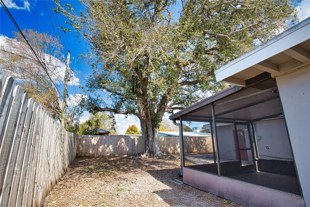 1937 Gold Avenue Sarasota FL 34235