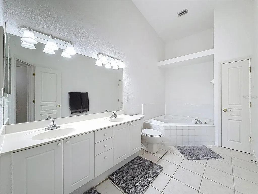 106 Brent Circle Oldsmar FL 34677