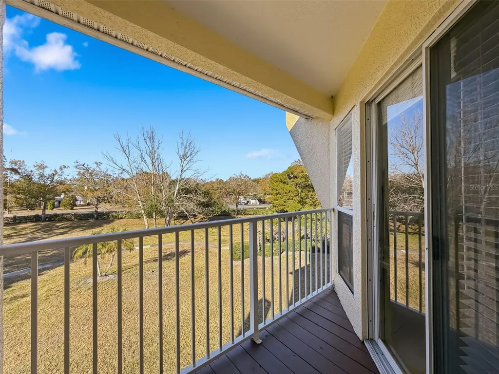 106 Brent Circle Oldsmar FL 34677
