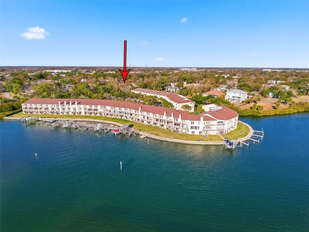 106 Brent Circle Oldsmar FL 34677