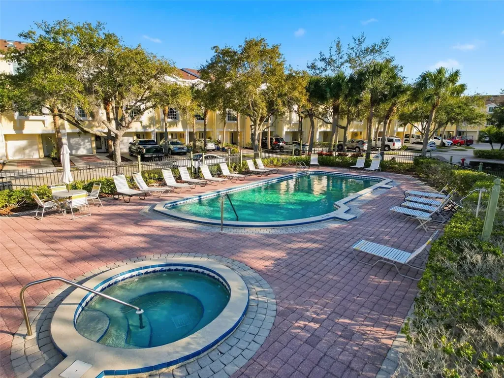 106 Brent Circle Oldsmar FL 34677