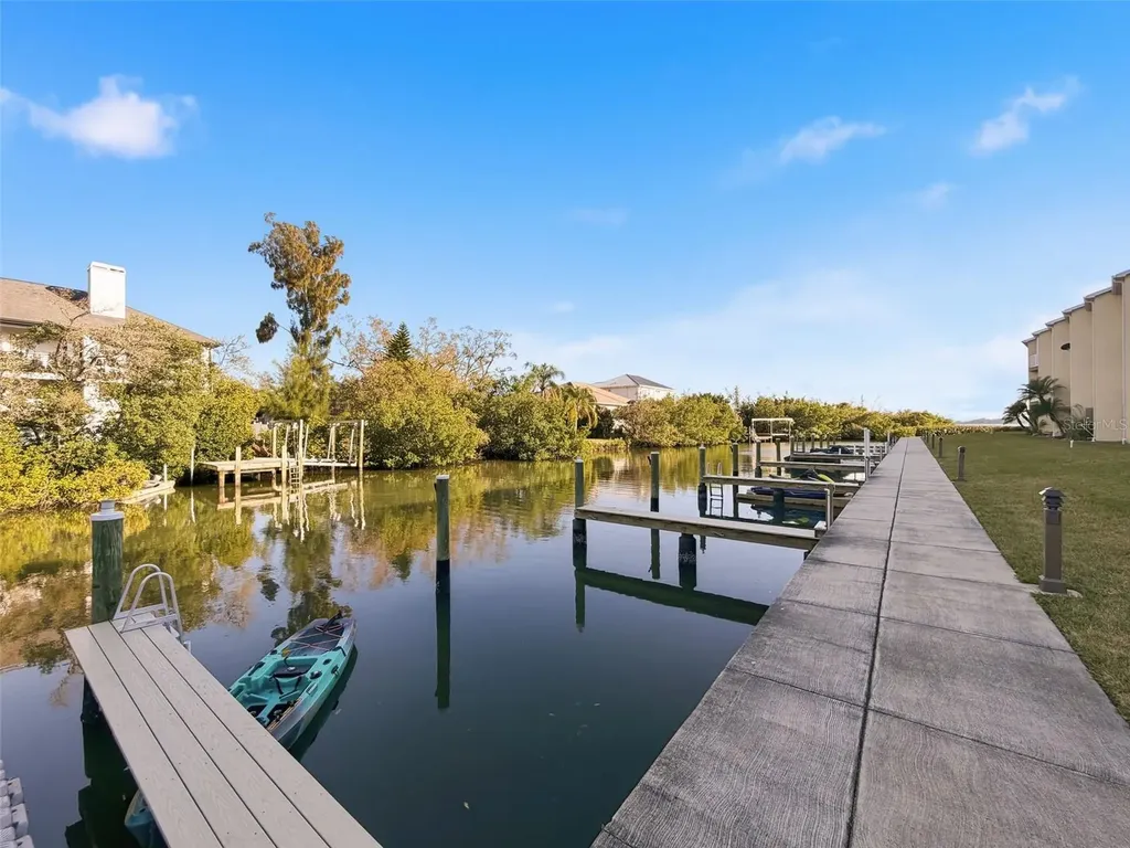 106 Brent Circle Oldsmar FL 34677