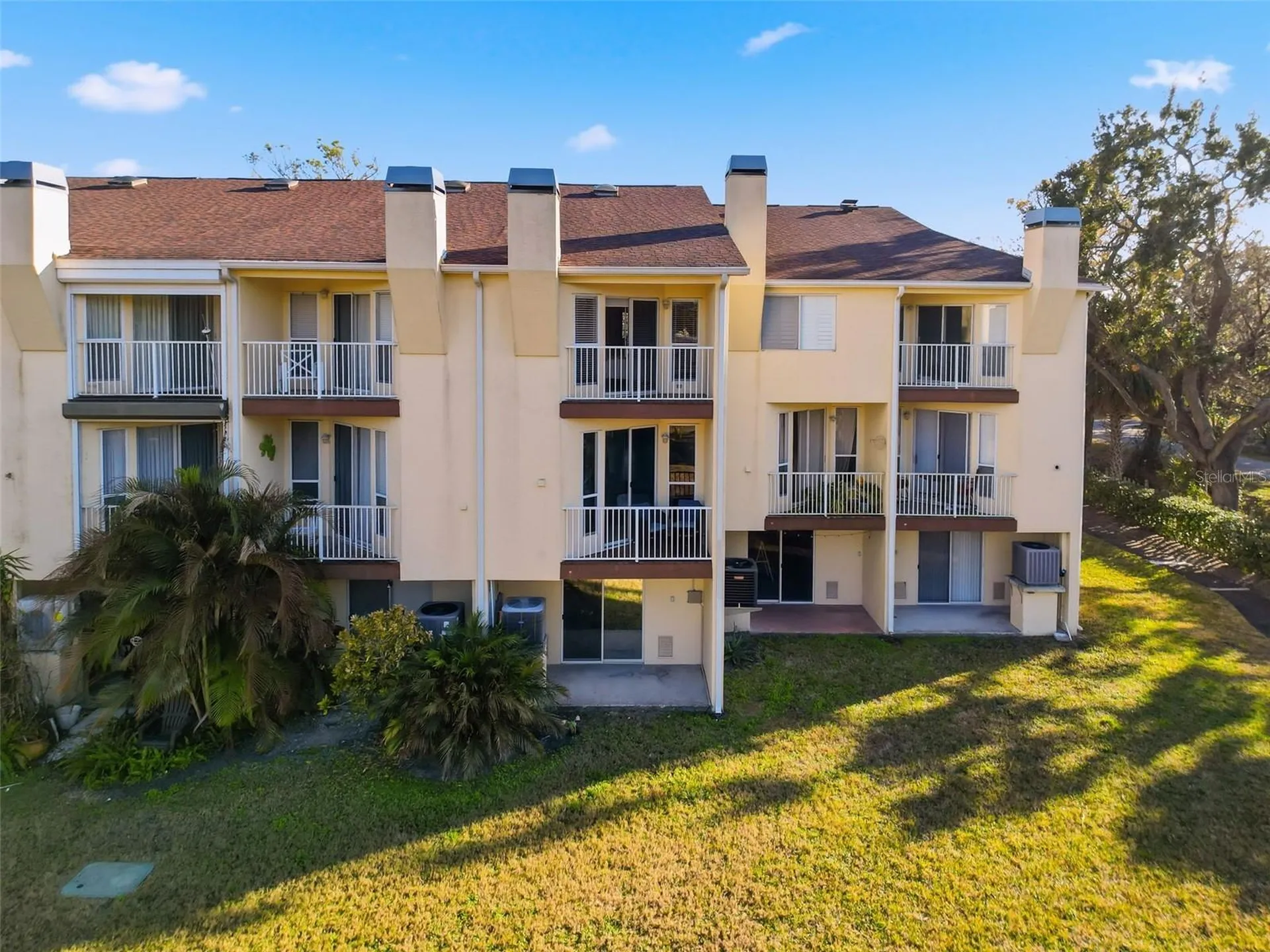 106 Brent Circle Oldsmar FL 34677