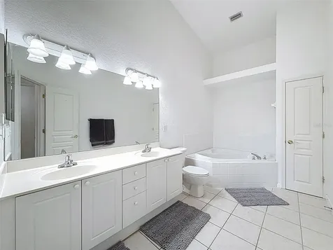 106 Brent Circle Oldsmar FL 34677