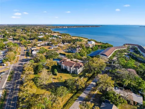 106 Brent Circle Oldsmar FL 34677