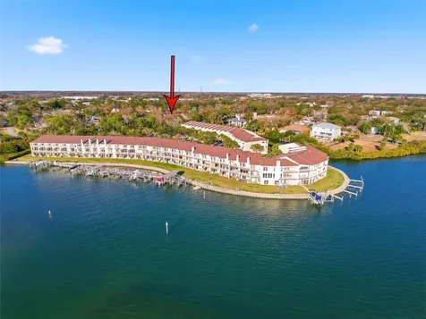 106 Brent Circle Oldsmar FL 34677