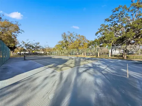 106 Brent Circle Oldsmar FL 34677