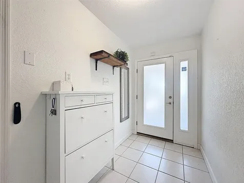 106 Brent Circle Oldsmar FL 34677