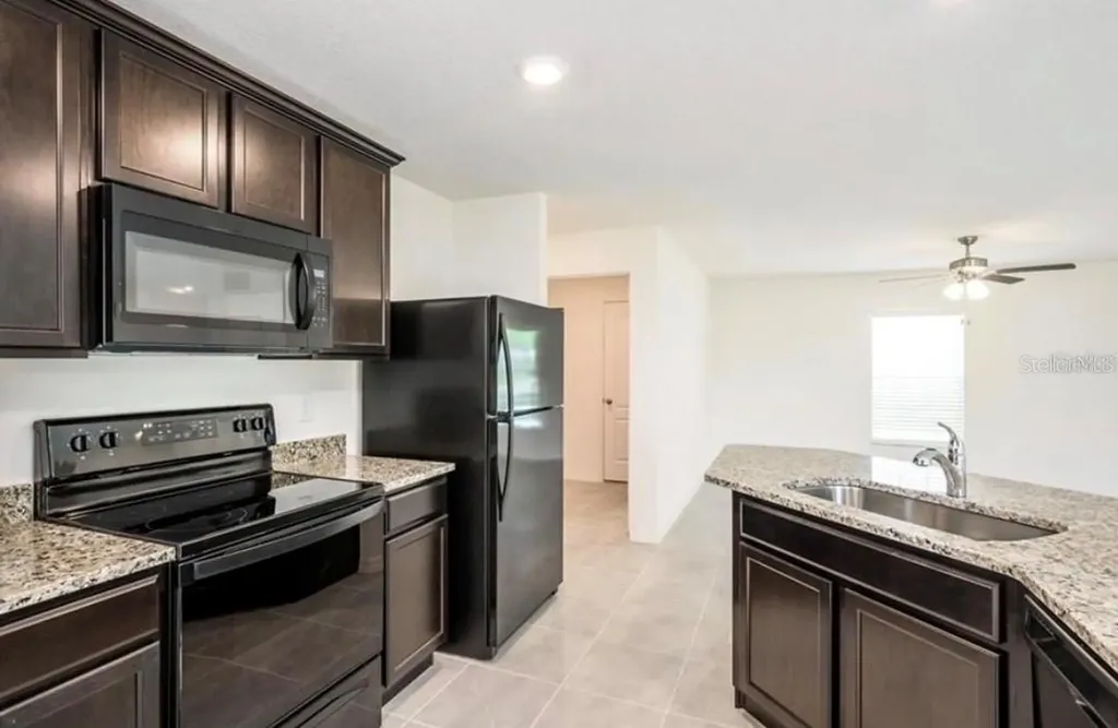 241 Gladiola Court Kissimmee FL 34759