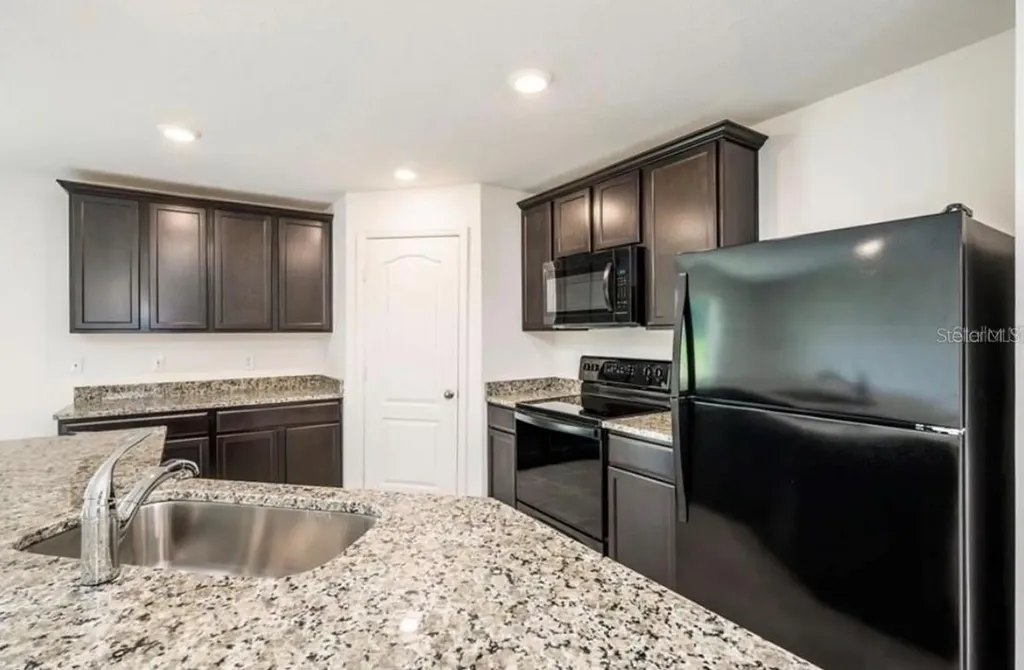 241 Gladiola Court Kissimmee FL 34759