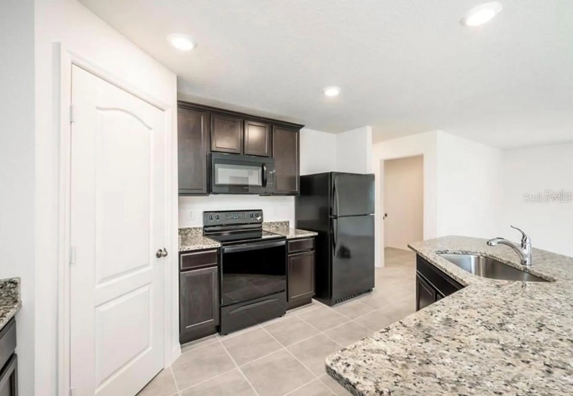 241 Gladiola Court Kissimmee FL 34759