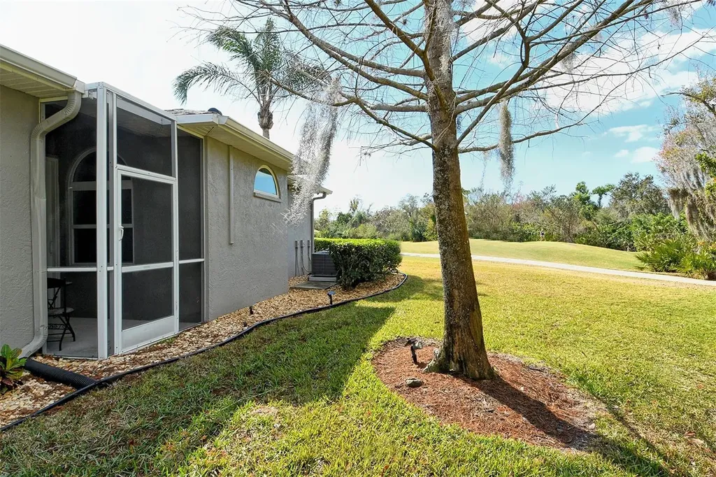 5253 Chase Oaks Drive Sarasota FL 34241