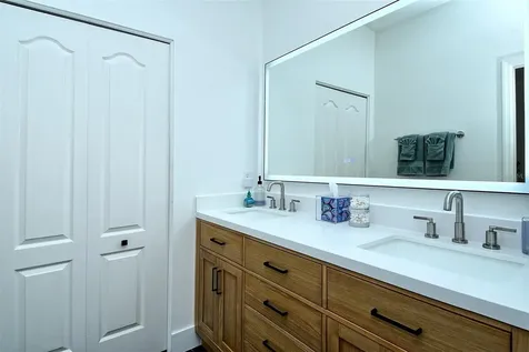 5253 Chase Oaks Drive Sarasota FL 34241