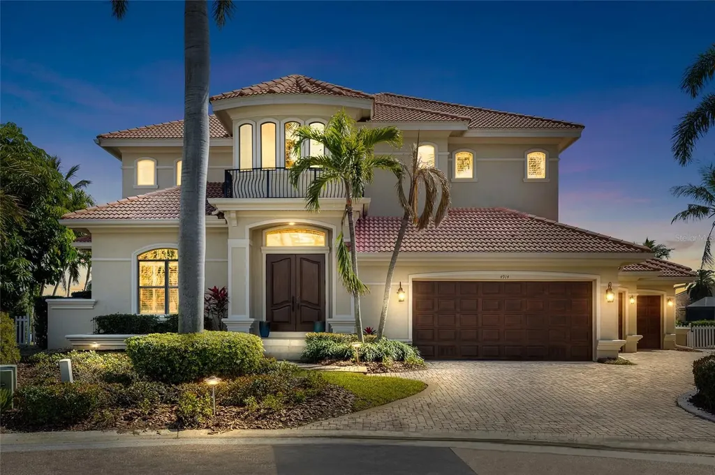 4914 59th Avenue S St Petersburg FL 33715