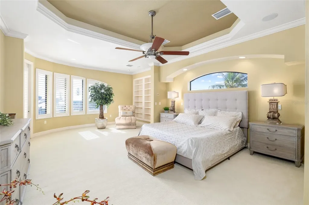4914 59th Avenue S St Petersburg FL 33715