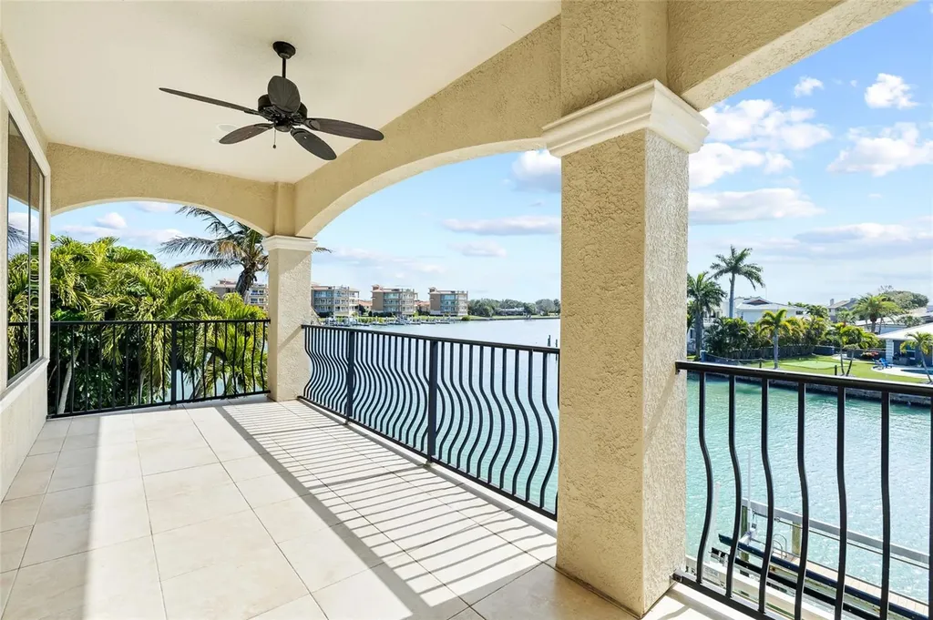 4914 59th Avenue S St Petersburg FL 33715