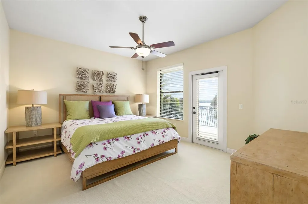 4914 59th Avenue S St Petersburg FL 33715