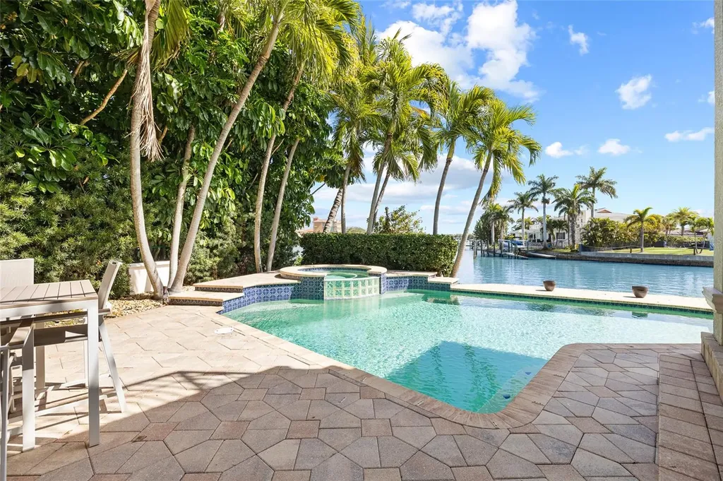 4914 59th Avenue S St Petersburg FL 33715