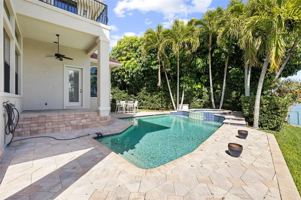 4914 59th Avenue S St Petersburg FL 33715