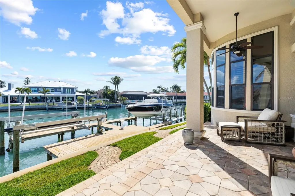 4914 59th Avenue S St Petersburg FL 33715