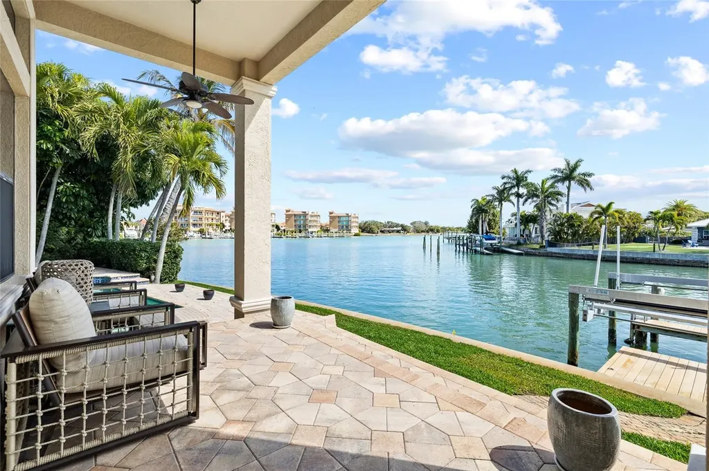 4914 59th Avenue S St Petersburg FL 33715