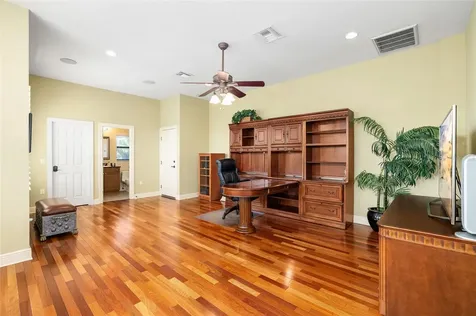 4914 59th Avenue S St Petersburg FL 33715