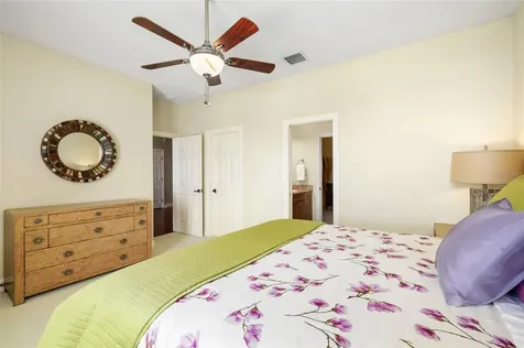 4914 59th Avenue S St Petersburg FL 33715