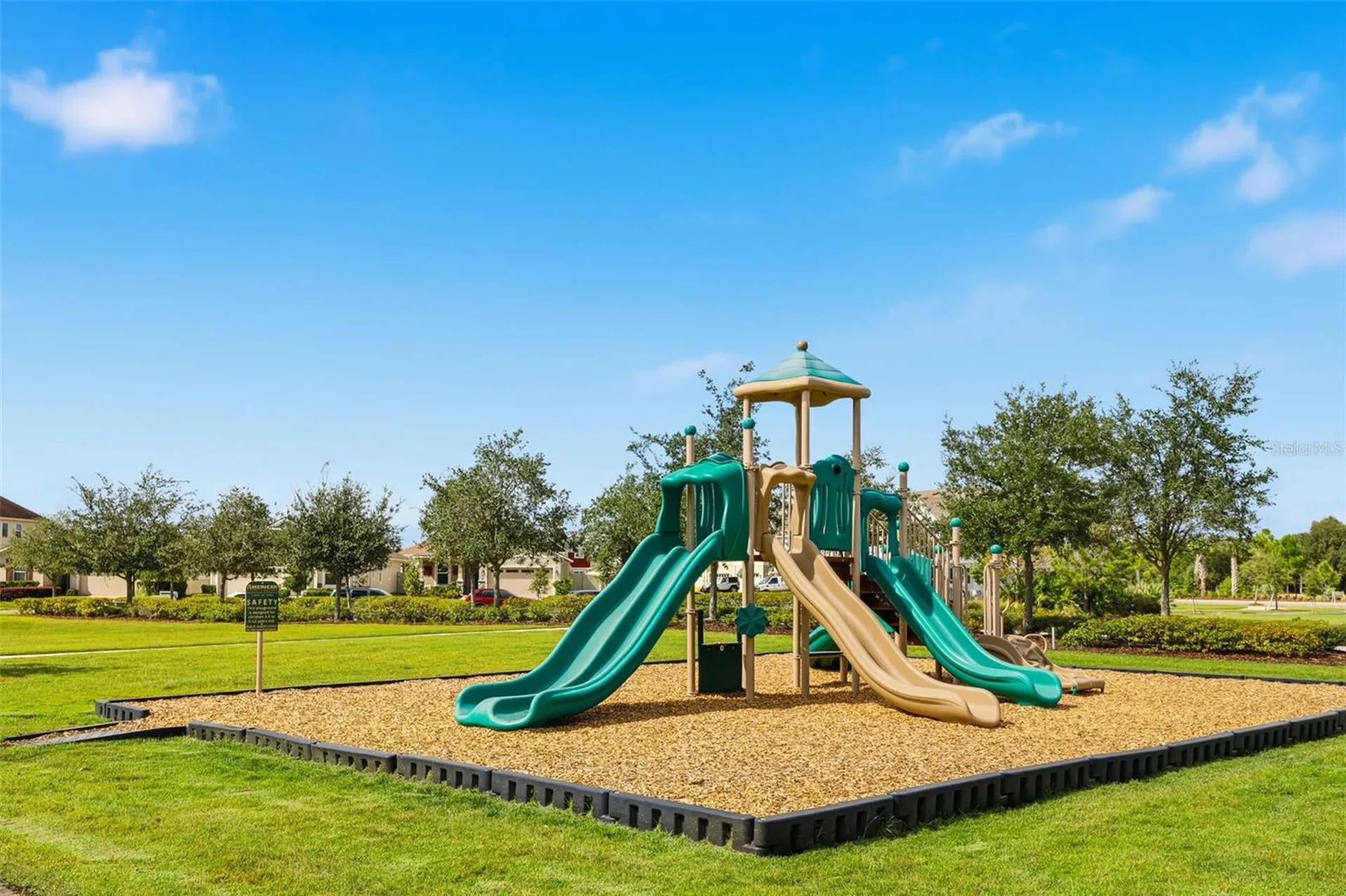 2605 Play Hard Alley Kissimmee FL 34744