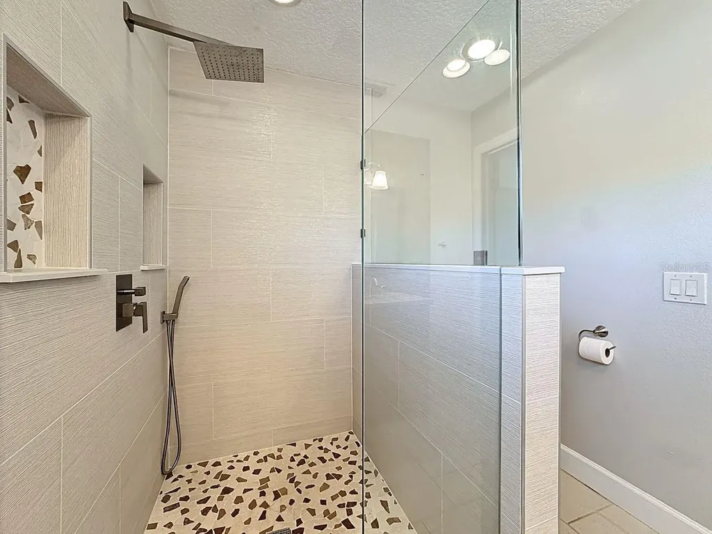 8019 N Madeira Court Orlando FL 32836