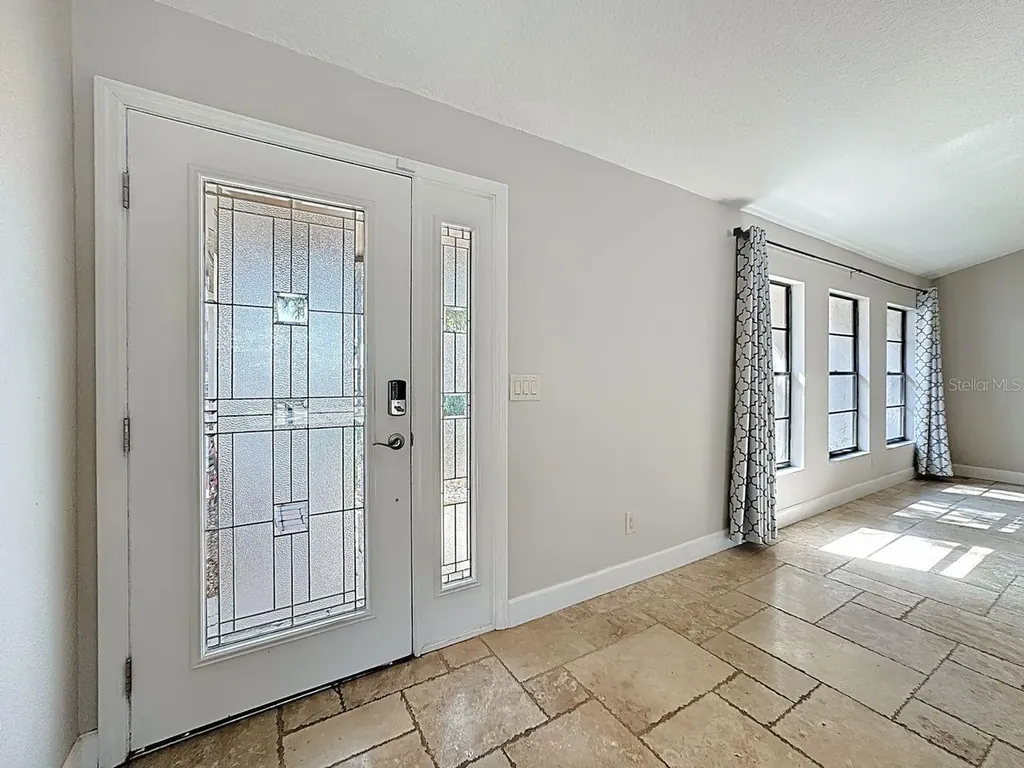 8019 N Madeira Court Orlando FL 32836