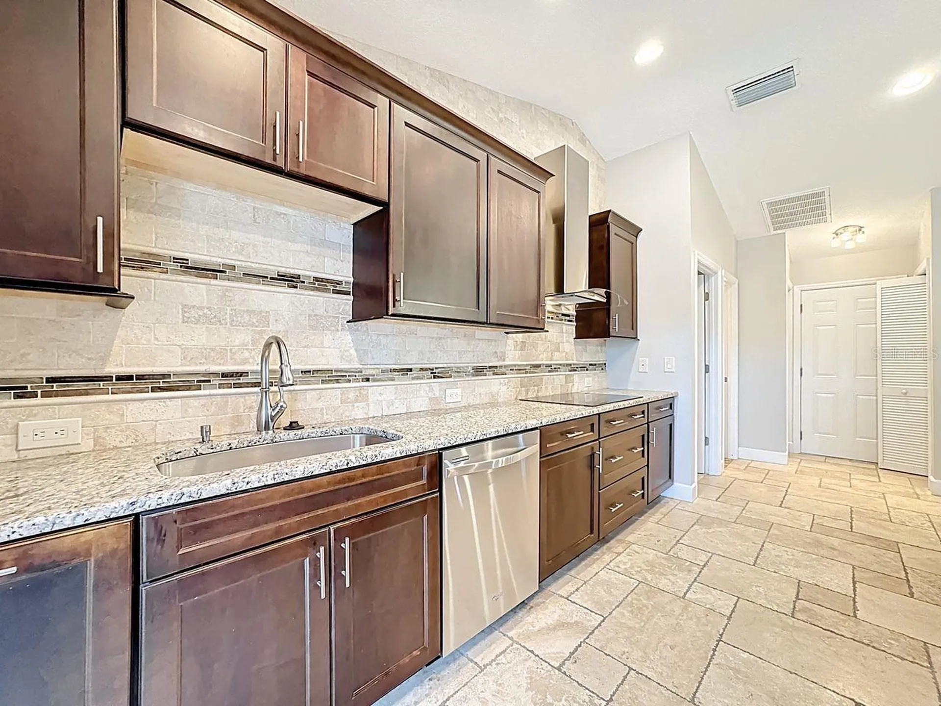 8019 N Madeira Court Orlando FL 32836