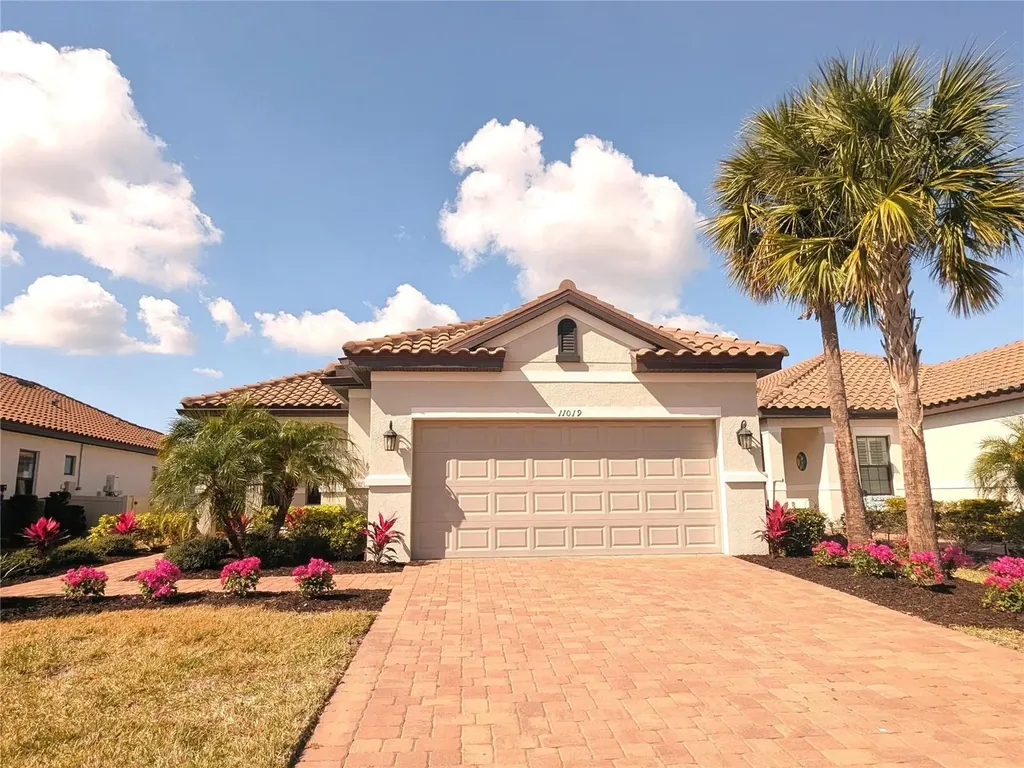 11019 Devonbridge Drive Palmetto FL 34221