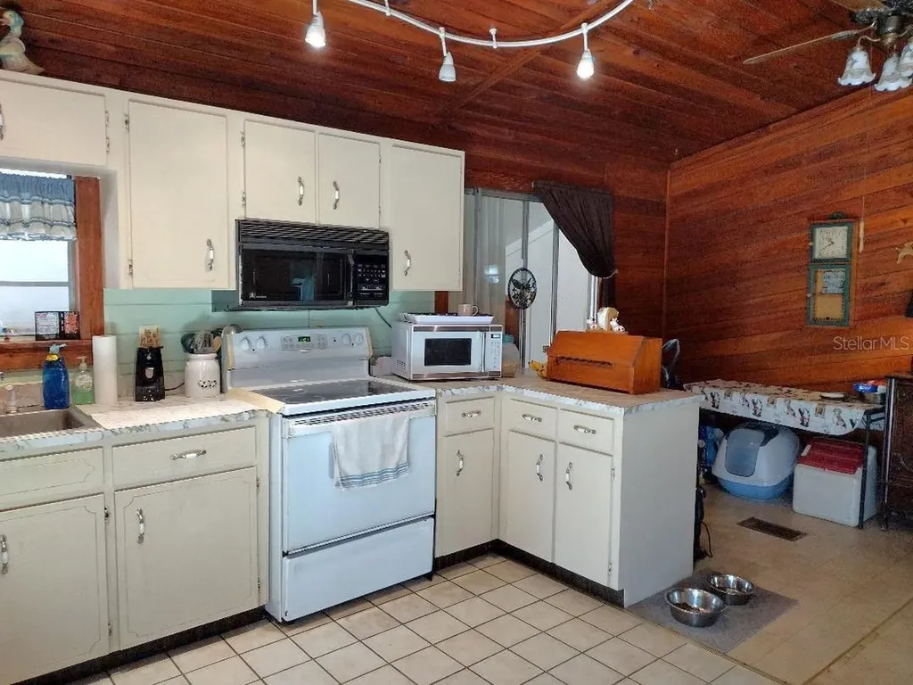 1916 Laurel Avenue Bunnell FL 32110