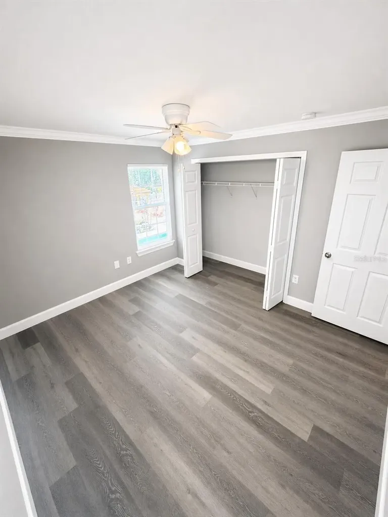 5447 Vineland Road Orlando FL 32811
