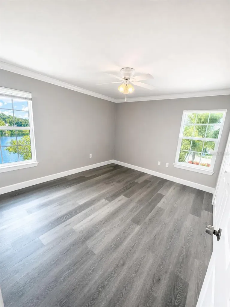 5447 Vineland Road Orlando FL 32811