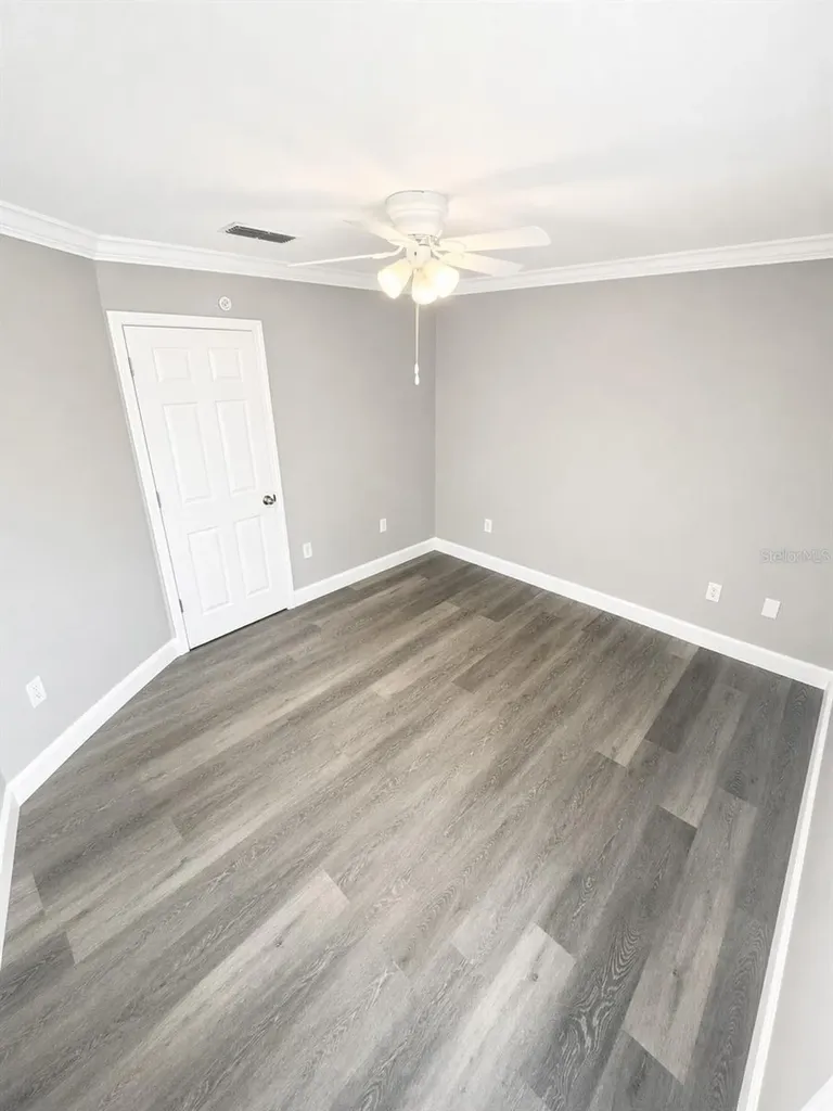 5447 Vineland Road Orlando FL 32811