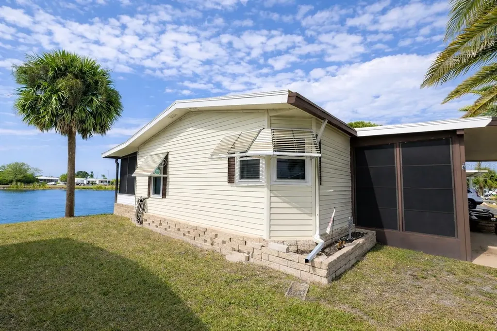 772 Imperial Drive North Port FL 34287