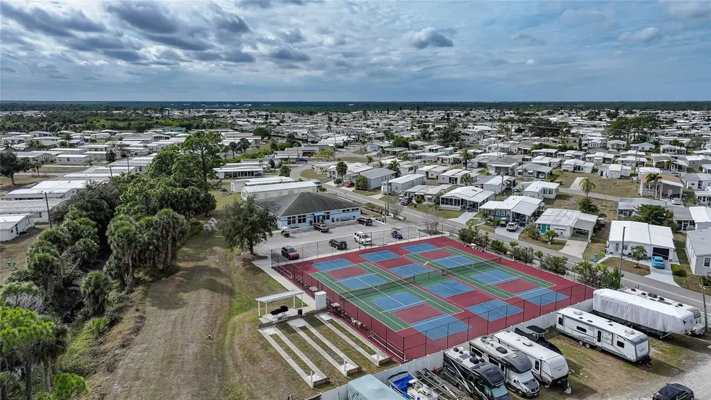 772 Imperial Drive North Port FL 34287