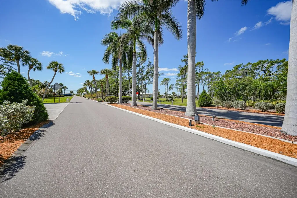 772 Imperial Drive North Port FL 34287