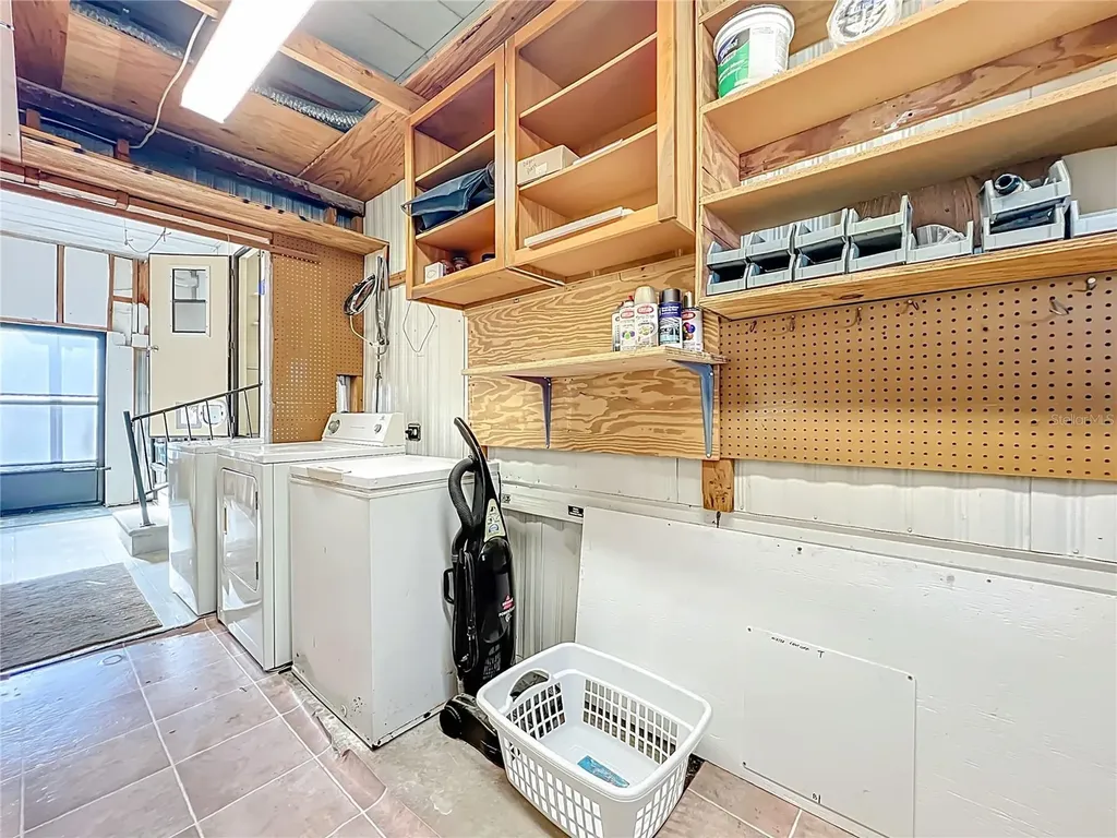 698 Cindi Avenue Leesburg FL 34788