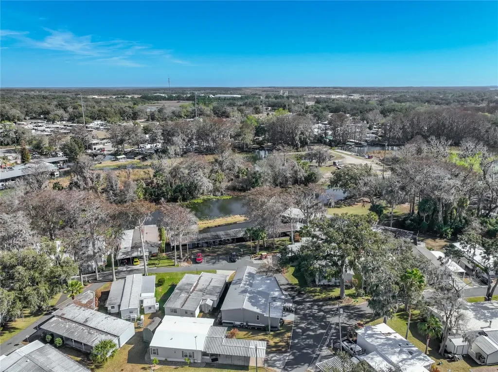698 Cindi Avenue Leesburg FL 34788